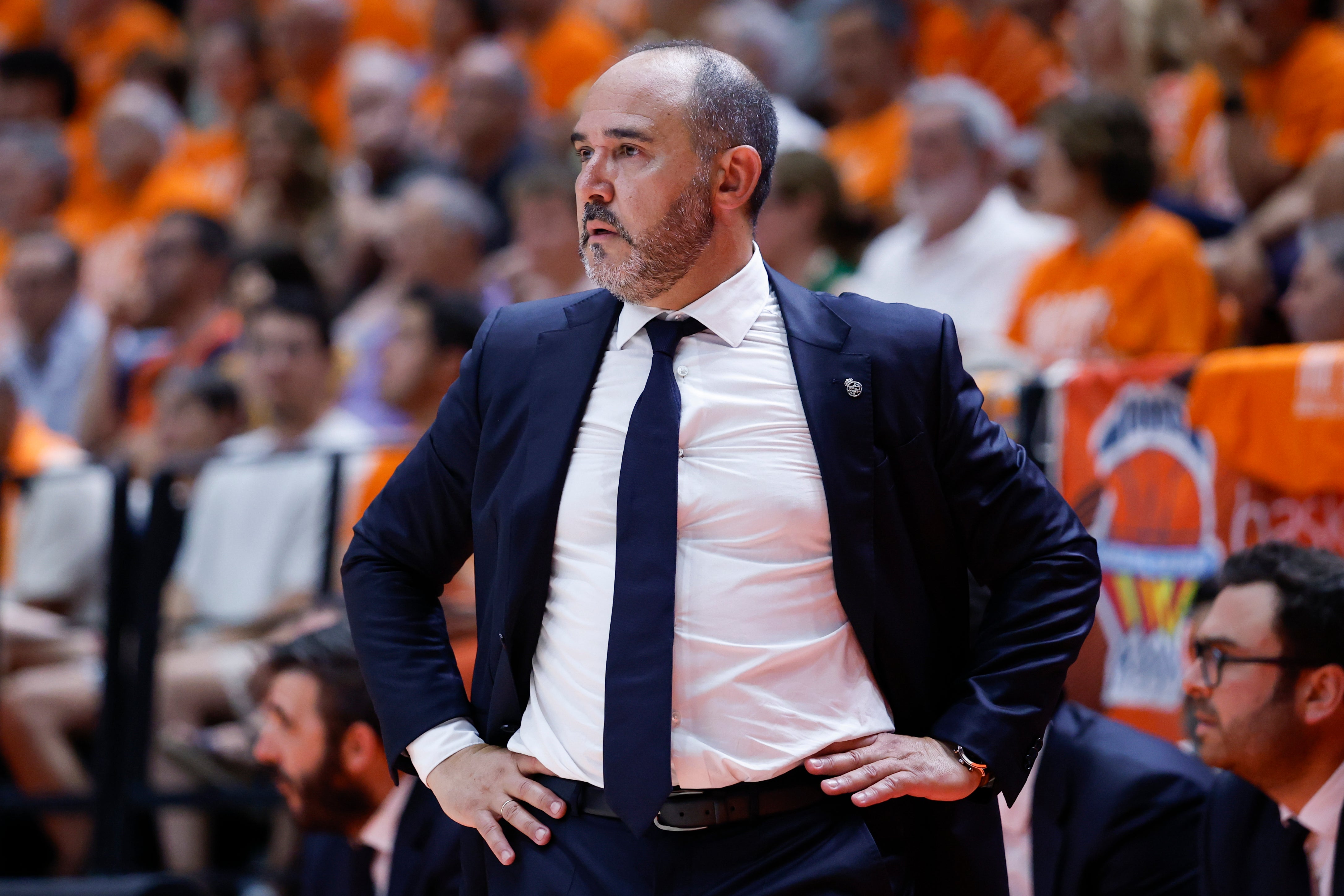 Chus Mateo: "El otro día me llamó Florentino Pérez y me dio sus razones del despido" Chus Mateo: "El otro día me llamó Florentino Pérez y me dio sus razones del despido"