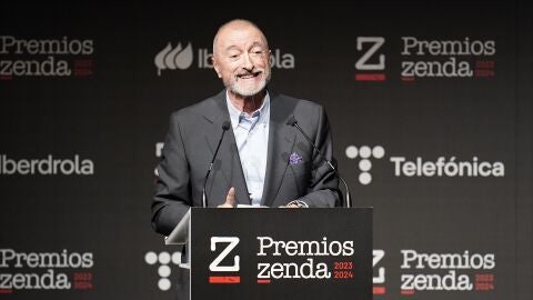 La hiriente comparaci&oacute;n de P&eacute;rez-Reverte: "Me entran unas enormes ganas de ser italiano"