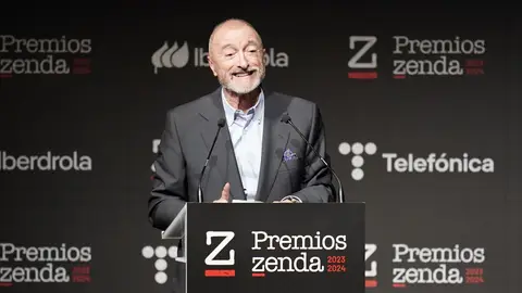 La hiriente comparación de Pérez-Reverte: "Me entran unas enormes ganas de ser italiano" La hiriente comparación de Pérez-Reverte: "Me entran unas enormes ganas de ser italiano"