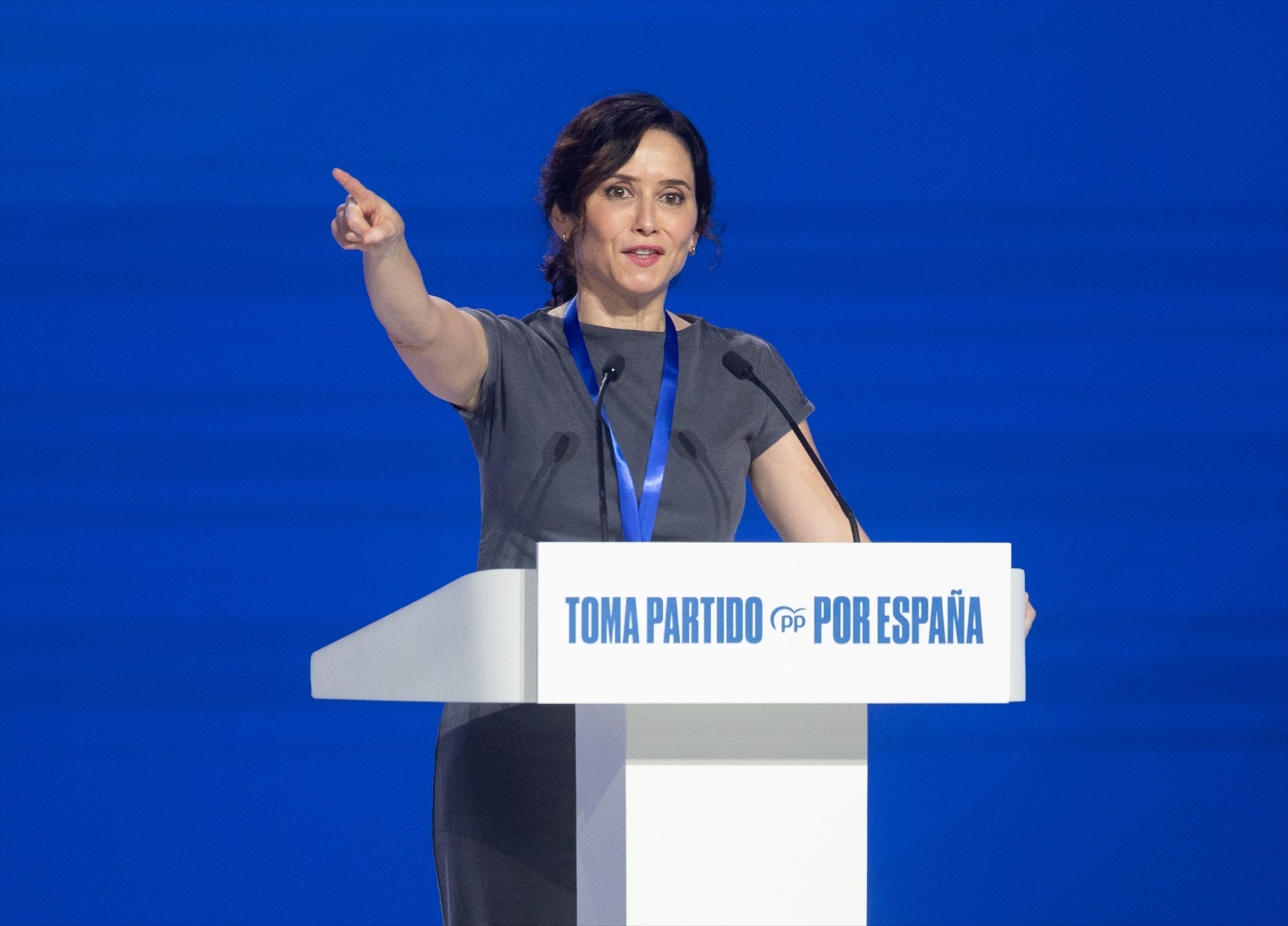 Díaz Ayuso, en el Congreso Nacional del PP: "Señor Sánchez, comunismo eres tú" Díaz Ayuso, en el Congreso Nacional del PP: "Señor Sánchez, comunismo eres tú"