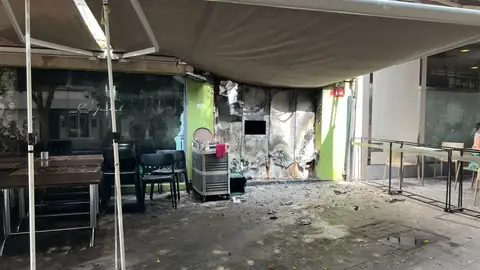 Arde un restaurante de Almería y deja a un empleado herido leve por inhalación de humo ONDA CERO ALMERIA