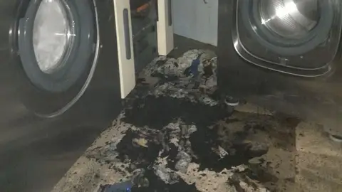 Dos heridos en un incendio en la lavandería de un hotel en Magaluf Dos heridos en un incendio en la lavandería de un hotel en Magaluf