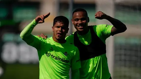 Cucho Hernández y Natan durante un entrenamiento de la pasada temporada Cucho Hernández y Natan durante un entrenamiento de la pasada temporada