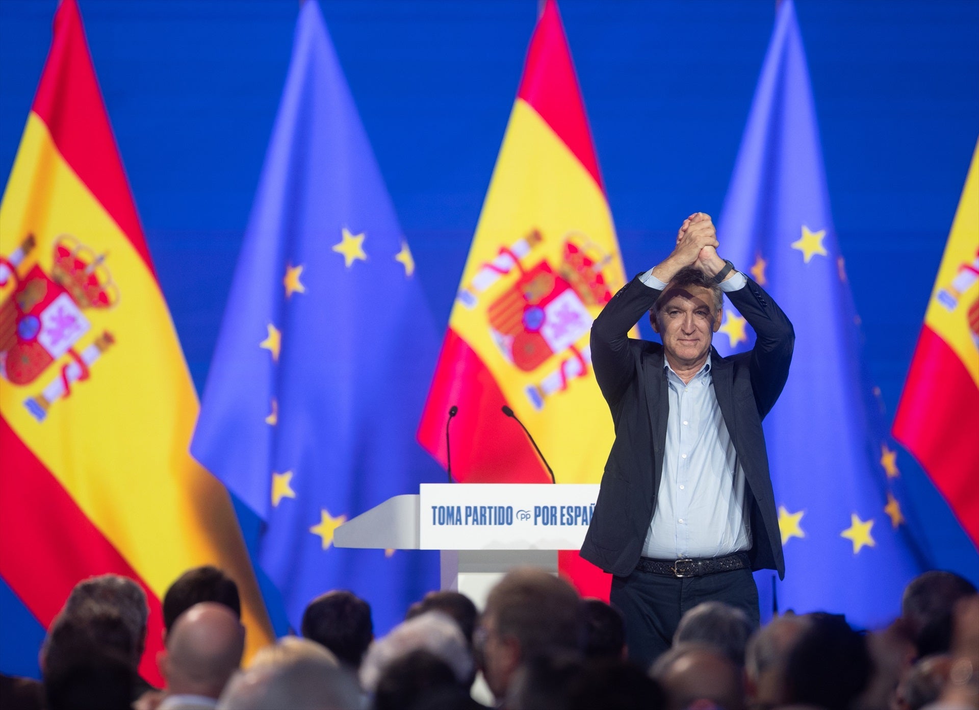 El ascenso de Vox y el sistema electoral complican el deseo de Feijóo de gobernar en solitario: así están los números El ascenso de Vox y el sistema electoral complican el deseo de Feijóo de gobernar en solitario: así están los números