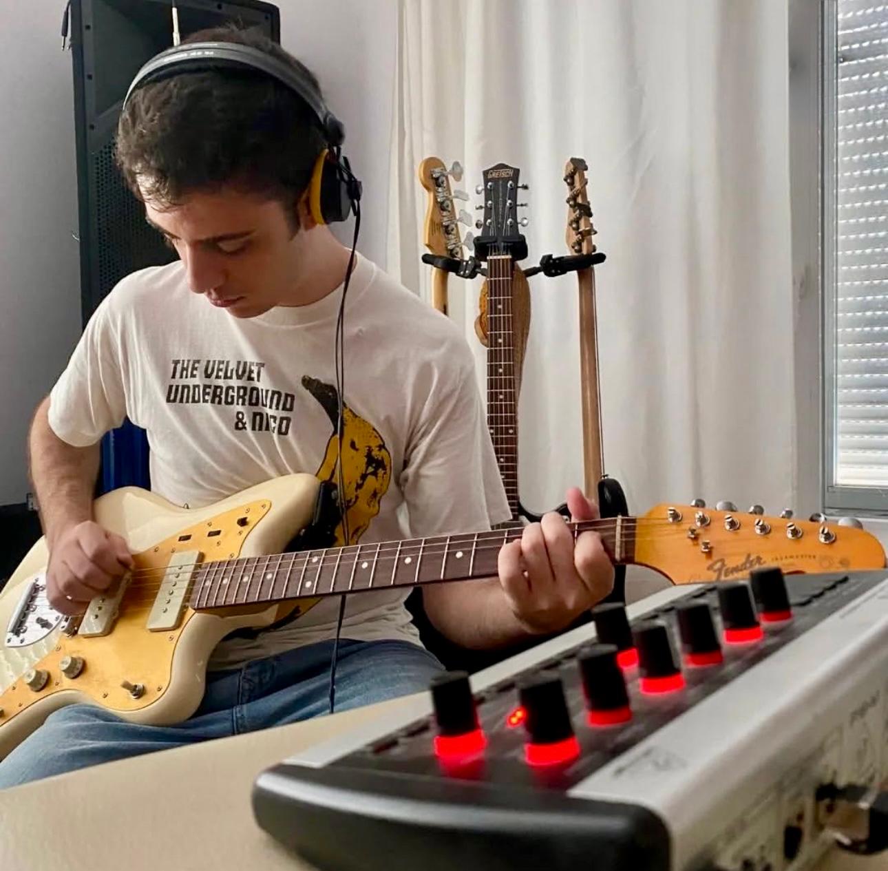 El músico oriolano Otto Ballester abrirá el concierto de Texas el lunes 14 de julio en Multiespacio Rabasa El músico oriolano Otto Ballester abrirá el concierto de Texas el lunes 14 de julio en Multiespacio Rabasa