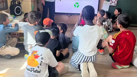 La Diputación imparte talleres en materia medioambiental en los municipios de menos de 1.000 habitantes La Diputación imparte talleres en materia medioambiental en los municipios de menos de 1.000 habitantes