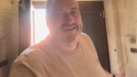 Este vecino de Albacete buscaba "tranquilidad" en sus vacaciones...y la encontró Este vecino de Albacete buscaba "tranquilidad" en sus vacaciones...y la encontró