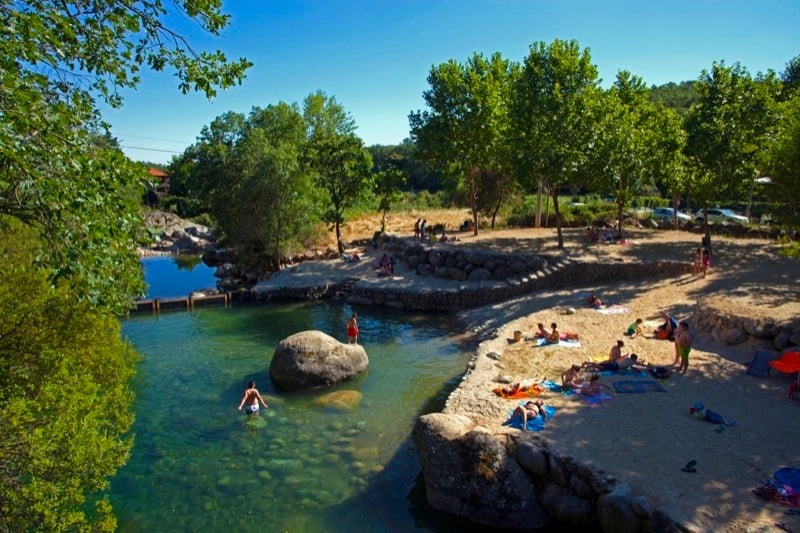 Trasladado al Materno Infantil de Badajoz un niño de 13 años en estado crítico tras sufrir un ahogamiento en la Garganta Jaranda Trasladado al Materno Infantil de Badajoz un niño de 13 años en estado crítico tras sufrir un ahogamiento en la Garganta Jaranda