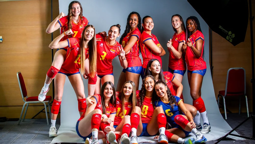 La selección española U19 con Sara Berbeek Álvarez con el número 13 en la camiseta La selección española U19 con Sara Berbeek Álvarez con el número 13 en la camiseta