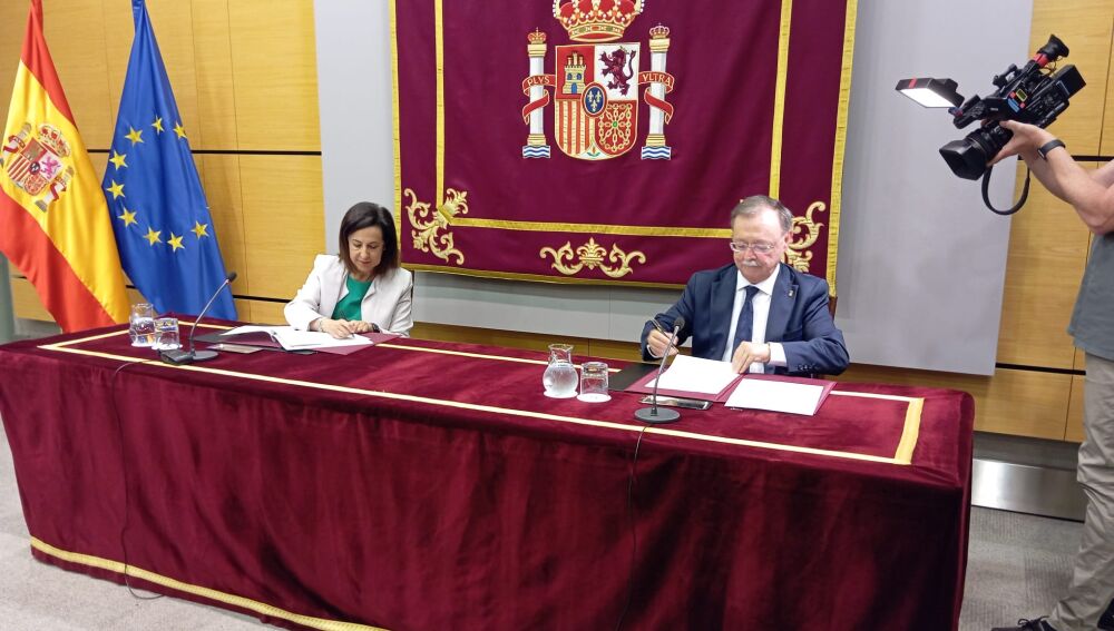 Firma de convenio, Ceuta y Defensa