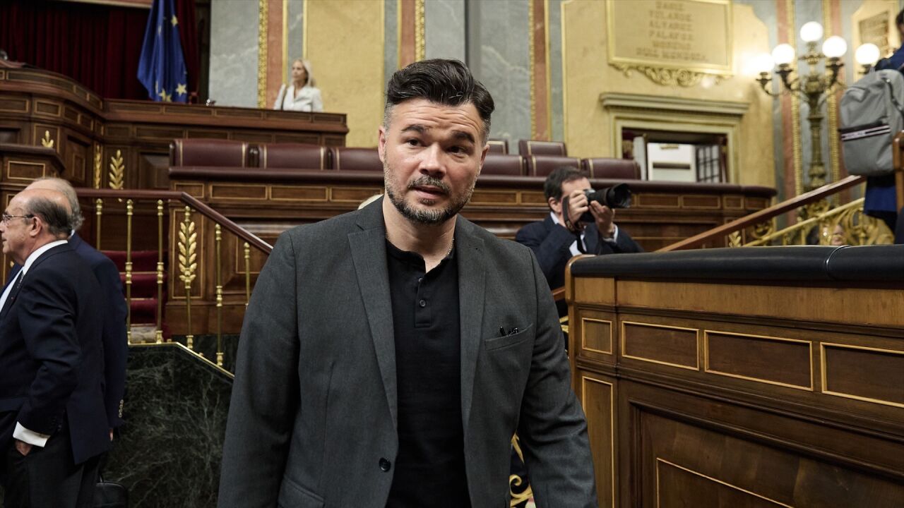 La promesa de Rufián a Vito Quiles: "Si hace esto, voto 'no' a expulsar  propagandistas de la ultraderecha del Congreso" | Onda Cero Radio