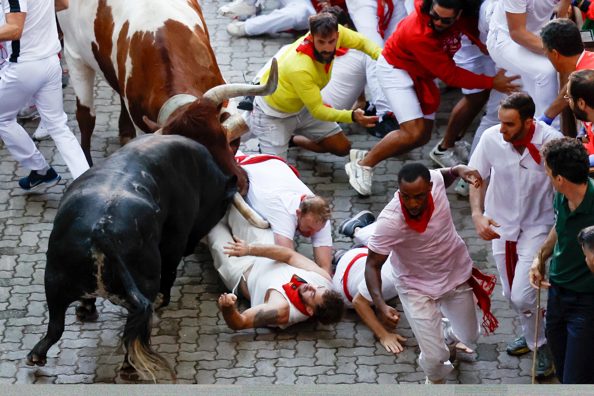 Peligroso segundo encierro de los Sanfermines 2025 con un toro suelto y rezagado que deja un herido Peligroso segundo encierro de los Sanfermines 2025 con un toro suelto y rezagado que deja un herido