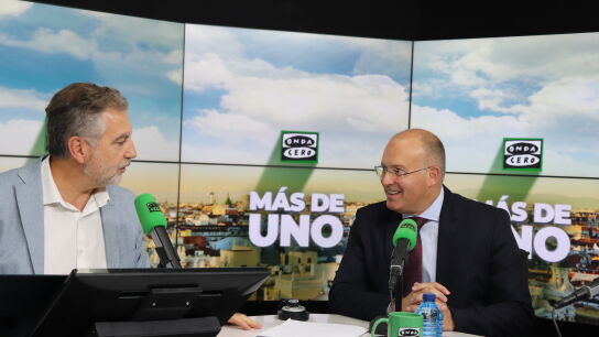 Miguel Tellado, secretario general del PP, durante su entrevista en Más de uno/ Samuel Portillo