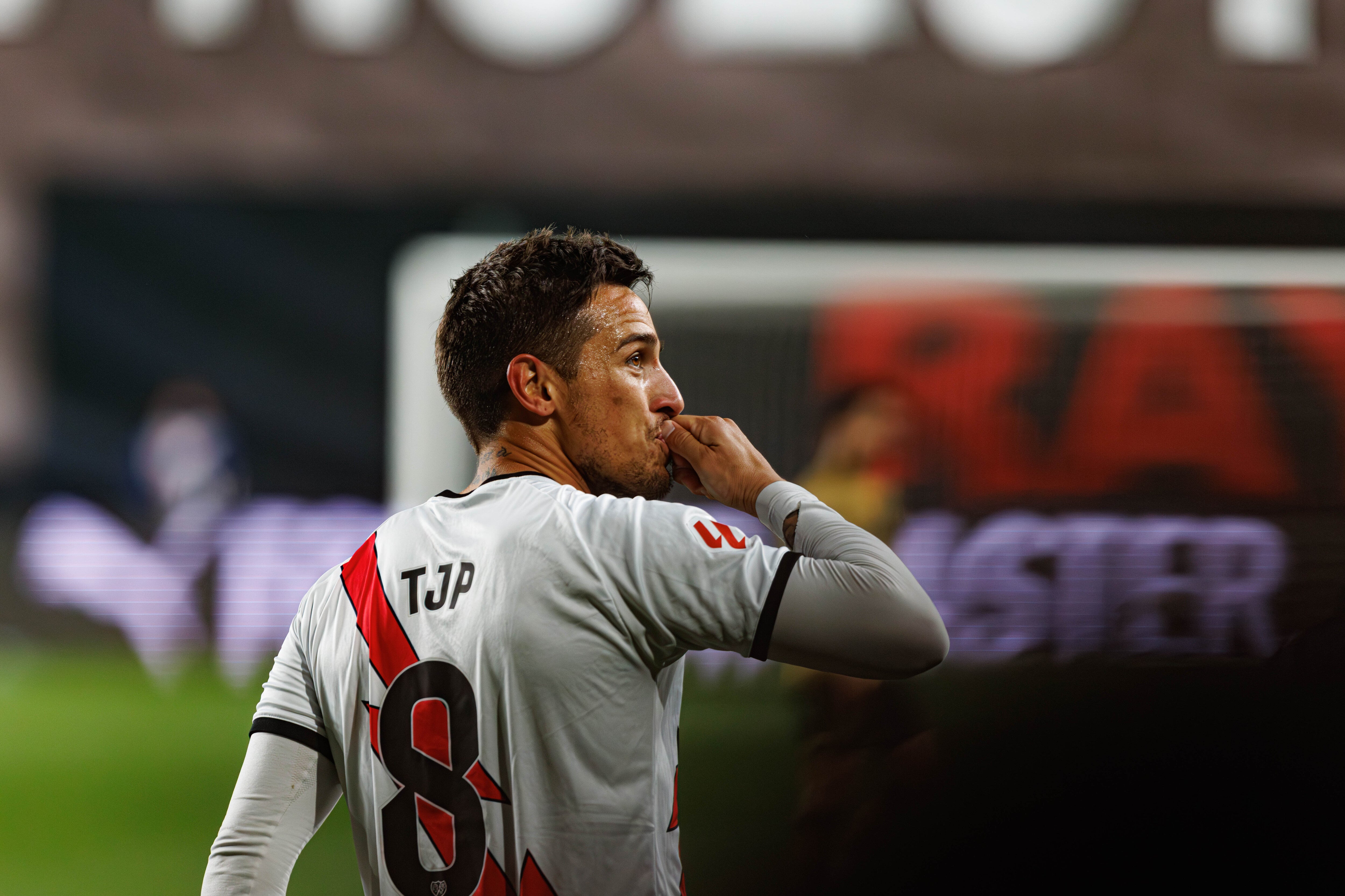 Trejo renueva una temporada con el Rayo Vallecano Trejo renueva una temporada con el Rayo Vallecano