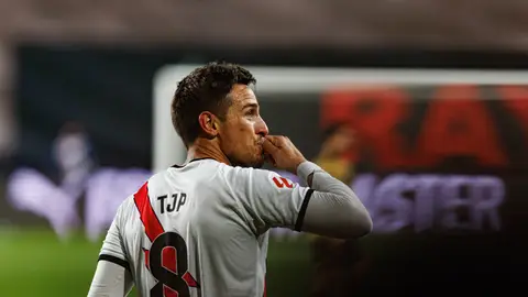 Trejo renueva una temporada con el Rayo Vallecano Trejo renueva una temporada con el Rayo Vallecano