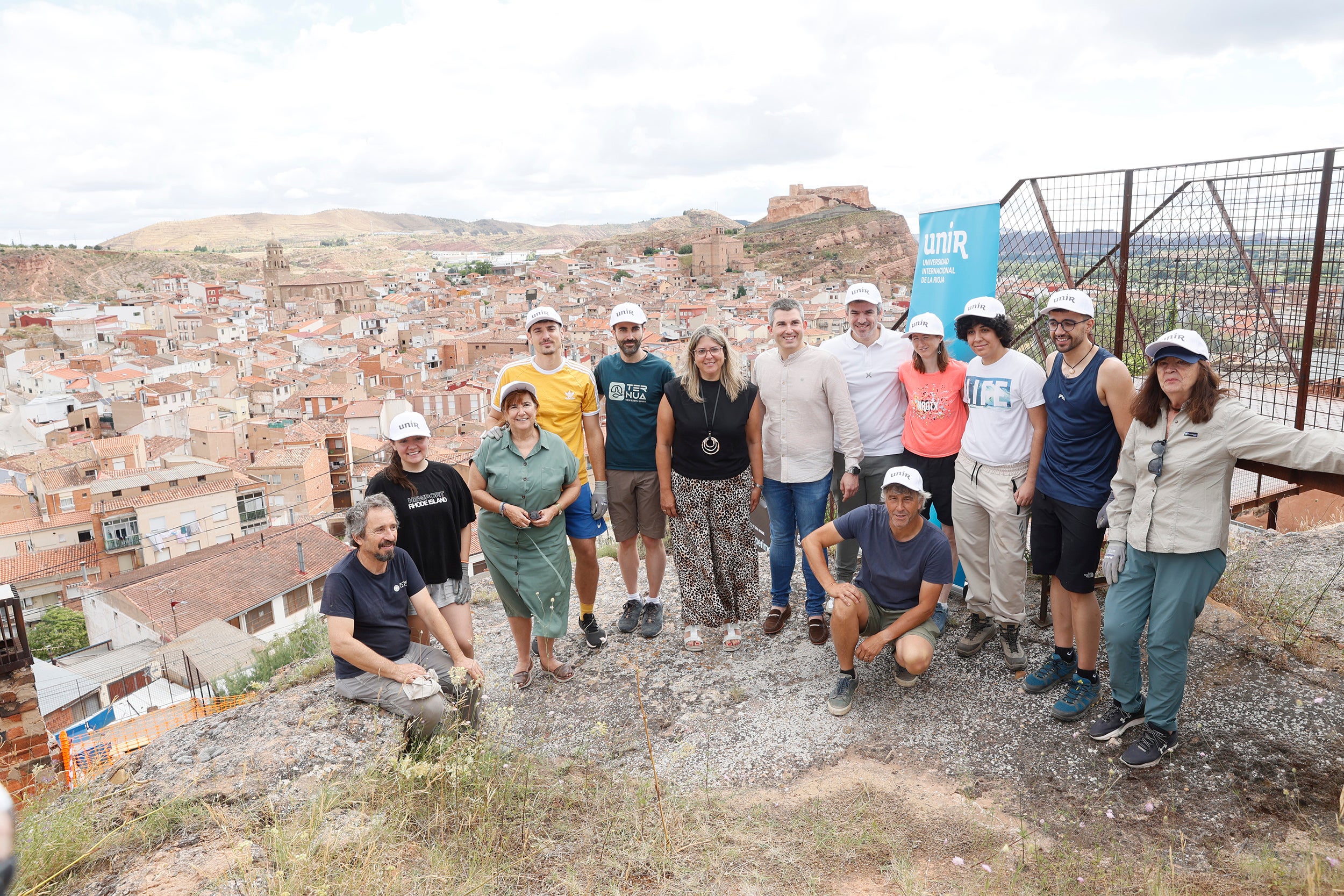 Los Campos Experimentales de Arqueología llevan a alumnos de UNIR a Calahorra y Arnedo Los Campos Experimentales de Arqueología llevan a alumnos de UNIR a Calahorra y Arnedo