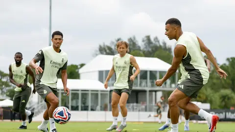 El Real Madrid prepara su semifinal ante el PSG El Real Madrid prepara su semifinal ante el PSG