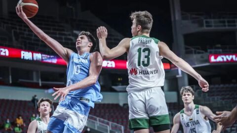 08-07-2025 Fede Copes, nuevo jugador del Alimerka Oviedo Baloncesto, con la selecci&oacute;n de Argentina.