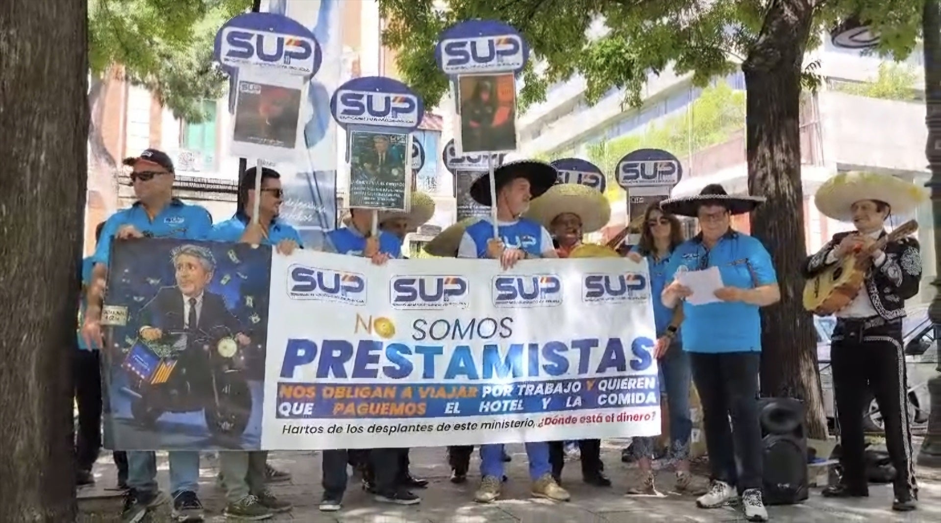 El sindicato SUP denuncia al Estado por obligar a los policías a poner dinero "de su bolsillo" para poder trabajar El sindicato SUP denuncia al Estado por obligar a los policías a poner dinero "de su bolsillo" para poder trabajar