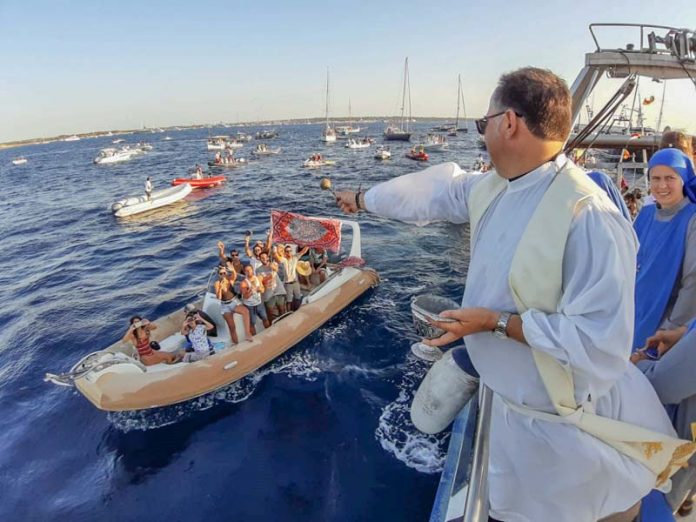 Basilio Otero, presidente de la Federación nacional de cofradías: "La pesca en Galicia está en época de transición" Basilio Otero, presidente de la Federación nacional de cofradías: "La pesca en Galicia está en época de transición"