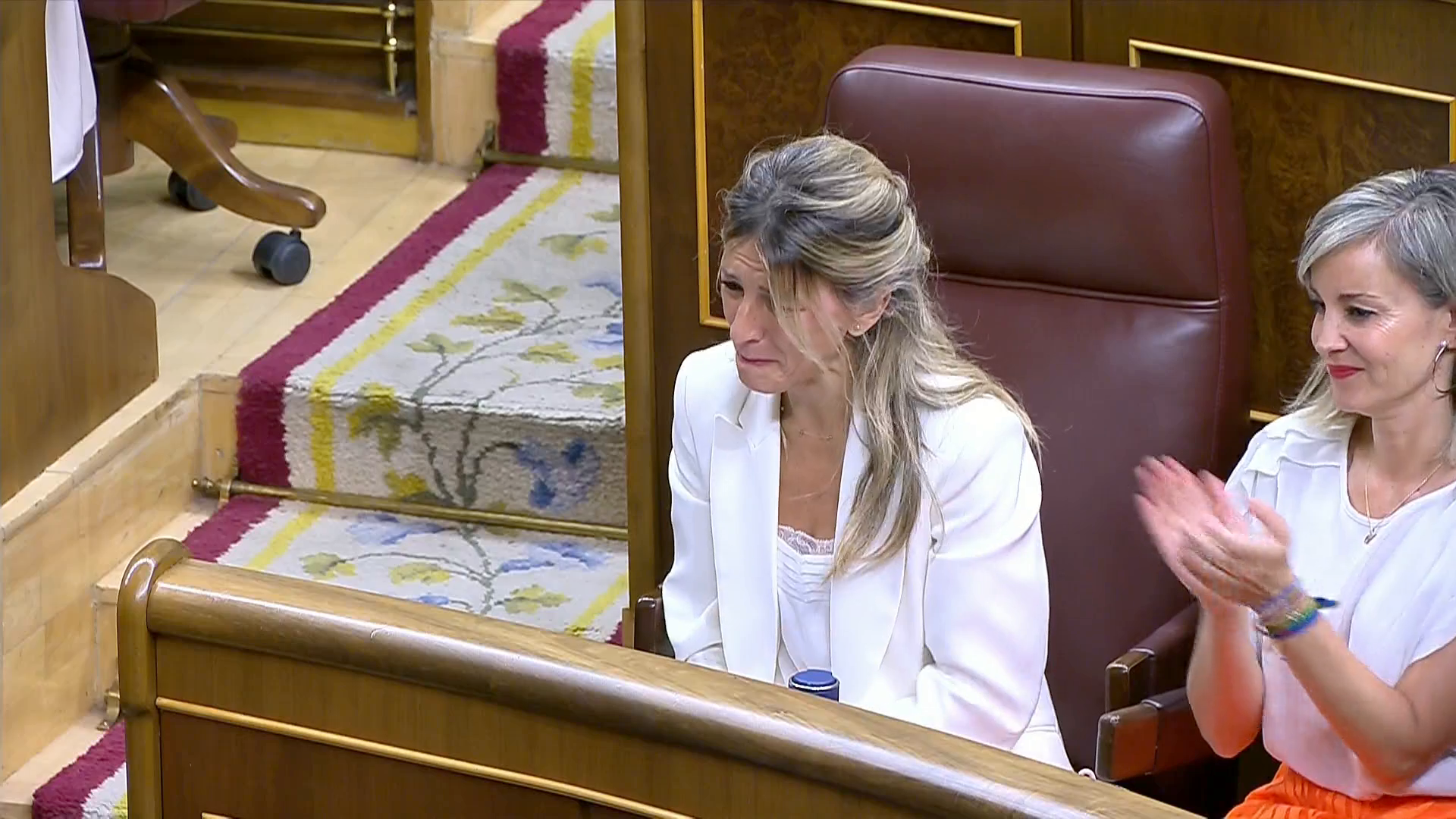 La emoción de Yolanda Díaz tras las palabras de Pedro Sánchez de recuerdo a su padre, fallecido ayer La emoción de Yolanda Díaz tras las palabras de Pedro Sánchez de recuerdo a su padre, fallecido ayer