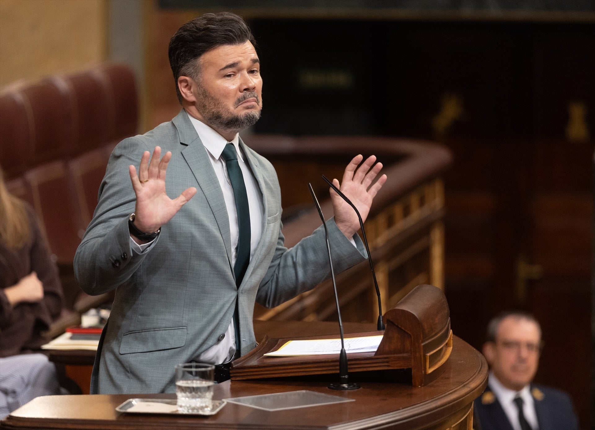 El "cállense" que Rufián ha espetado a Vox a cuenta de sus críticas Patxi López por hablar con Bildu El "cállense" que Rufián ha espetado a Vox a cuenta de sus críticas Patxi López por hablar con Bildu
