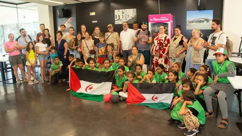 Extremadura recibe a 135 niños saharauis para disfrutar de unas 'Vacaciones en paz' Extremadura recibe a 135 niños saharauis para disfrutar de unas 'Vacaciones en paz'