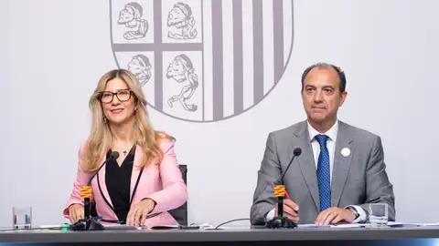 Aragón tendrá tres nuevas escuelas infantiles en el medio rural La vicepresidenta del Gobierno de Aragón, Mar Vaquero, y el consejero de Sanidad, José Luis Bancalero, en la rueda de prensa posterior al Consejo de Gobierno