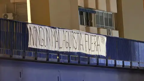 Málaga amanece con pancartas por el malestar del aforo del Ciudad de Málaga Málaga amanece con pancartas por el malestar del aforo del Ciudad de Málaga