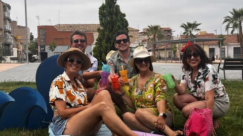 El equipo de Turismo de Petrer celebra la llegada del verano El equipo de Turismo de Petrer celebra la llegada del verano