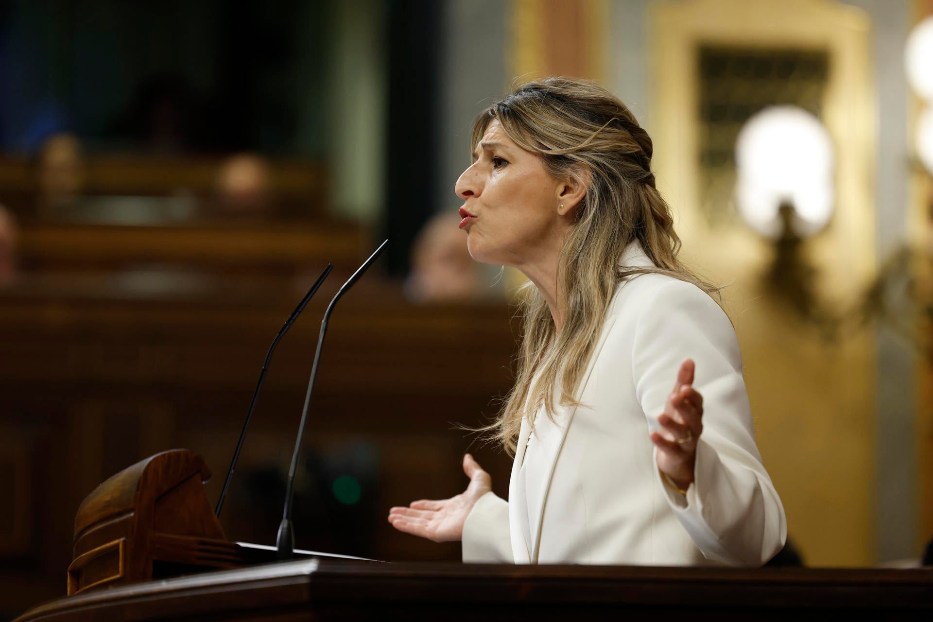 Yolanda Díaz reclama a Sánchez "un cambio de rumbo" y reprocha a Feijóo su falta de propuestas contra la corrupción Yolanda Díaz reclama a Sánchez "un cambio de rumbo" y reprocha a Feijóo su falta de propuestas contra la corrupción