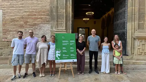 Puro relajo, Inhumanos y Mallazo en los conciertos de la plaza de Navarra Puro relajo, Inhumanos y Mallazo en los conciertos de la plaza de Navarra