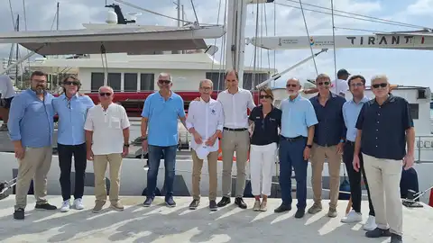 Homenaje a José Antonio Chapa en el Club Náutico de La Vila Joiosa por su trayectoria en el deporte valenciano Homenaje a José Antonio Chapa en el Club Náutico de La Vila Joiosa por su trayectoria en el deporte valenciano