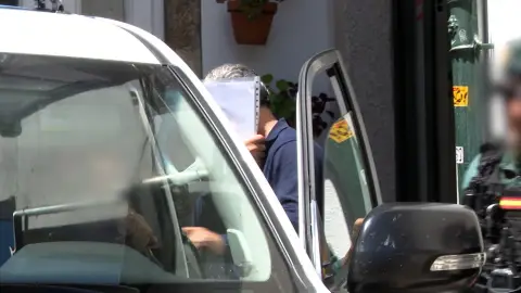 El empresario detenido en Santiago está vinculado a un red internacional de fraude en la venta de bebidas alcohólicas El empresario detenido en Santiago está vinculado a un red internacional de fraude en la venta de bebidas alcohólicas