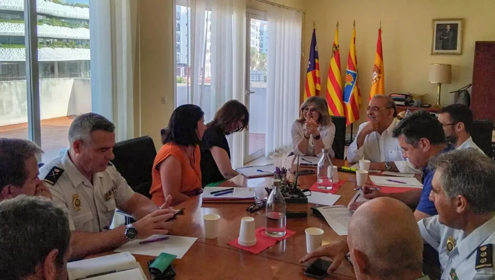 Un momento de la reunión en Ibiza de Pilar Cancela Un momento de la reunión en Ibiza de Pilar Cancela