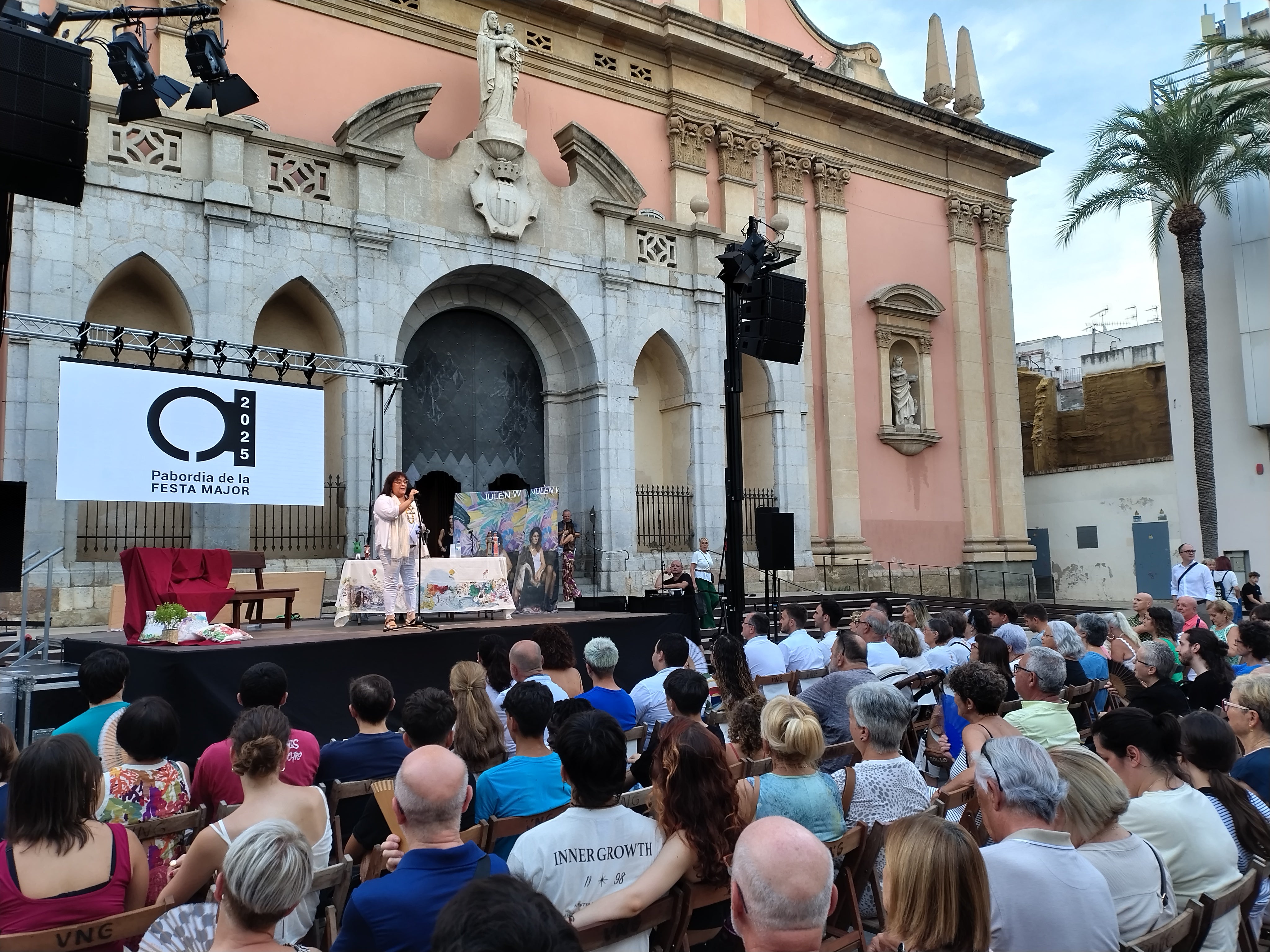 La Festa Major de Vilanova tindrà programa farcit de tradició i novetats, com la cercavila del 25è aniversari del Ball de Valencians La Festa Major de Vilanova tindrà programa farcit de tradició i novetats, com la cercavila del 25è aniversari del Ball de Valencians