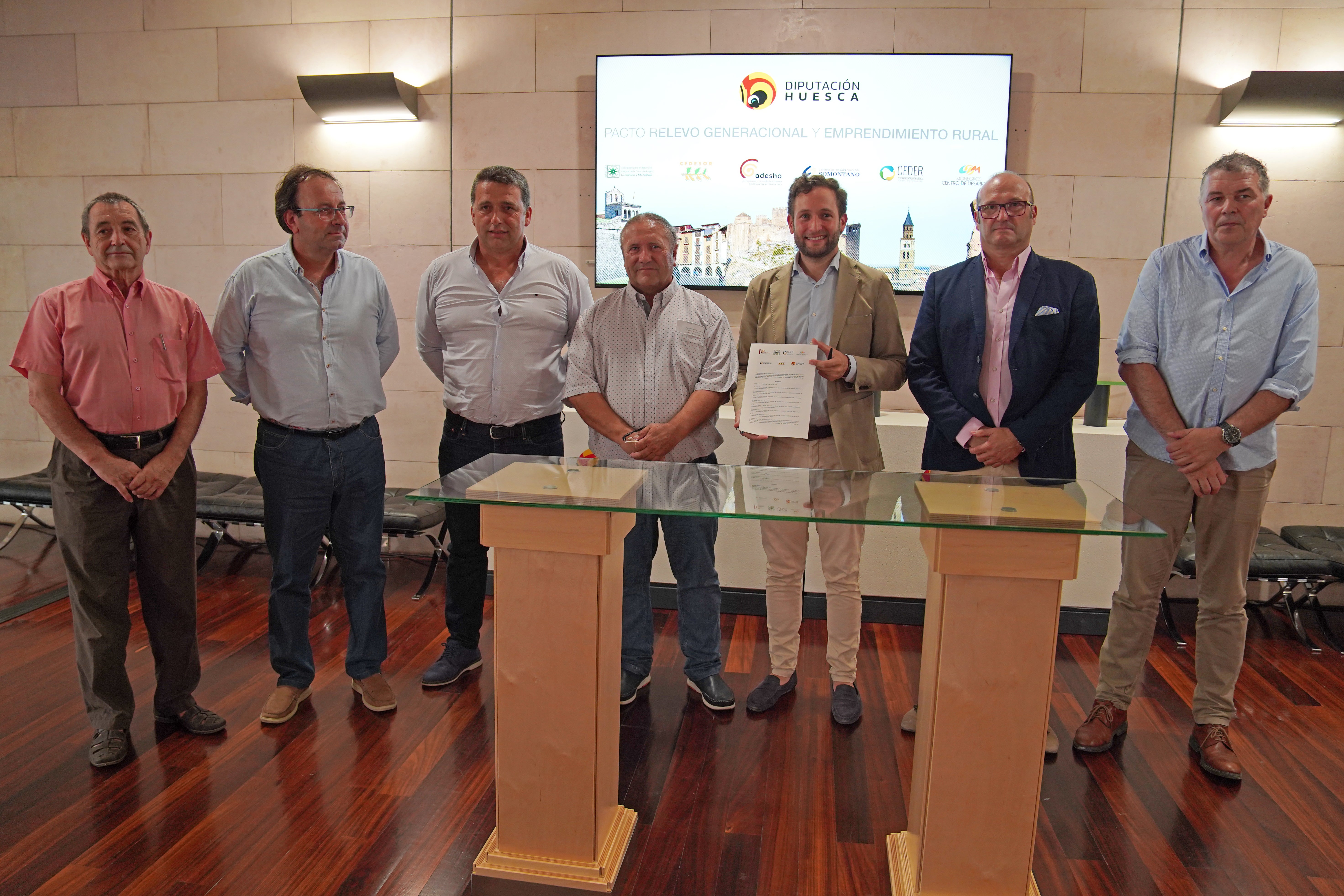 La Diputación de Huesca apoya a los grupos LEADER para impulsar el relevo generacional La Diputación de Huesca apoya a los grupos LEADER para impulsar el relevo generacional