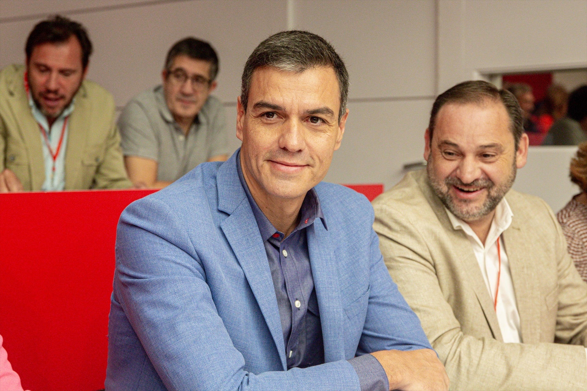 Ábalos se harta y pide a Sánchez respetar su presunción de inocencia y una actitud más "institucional" Ábalos se harta y pide a Sánchez respetar su presunción de inocencia y una actitud más "institucional"