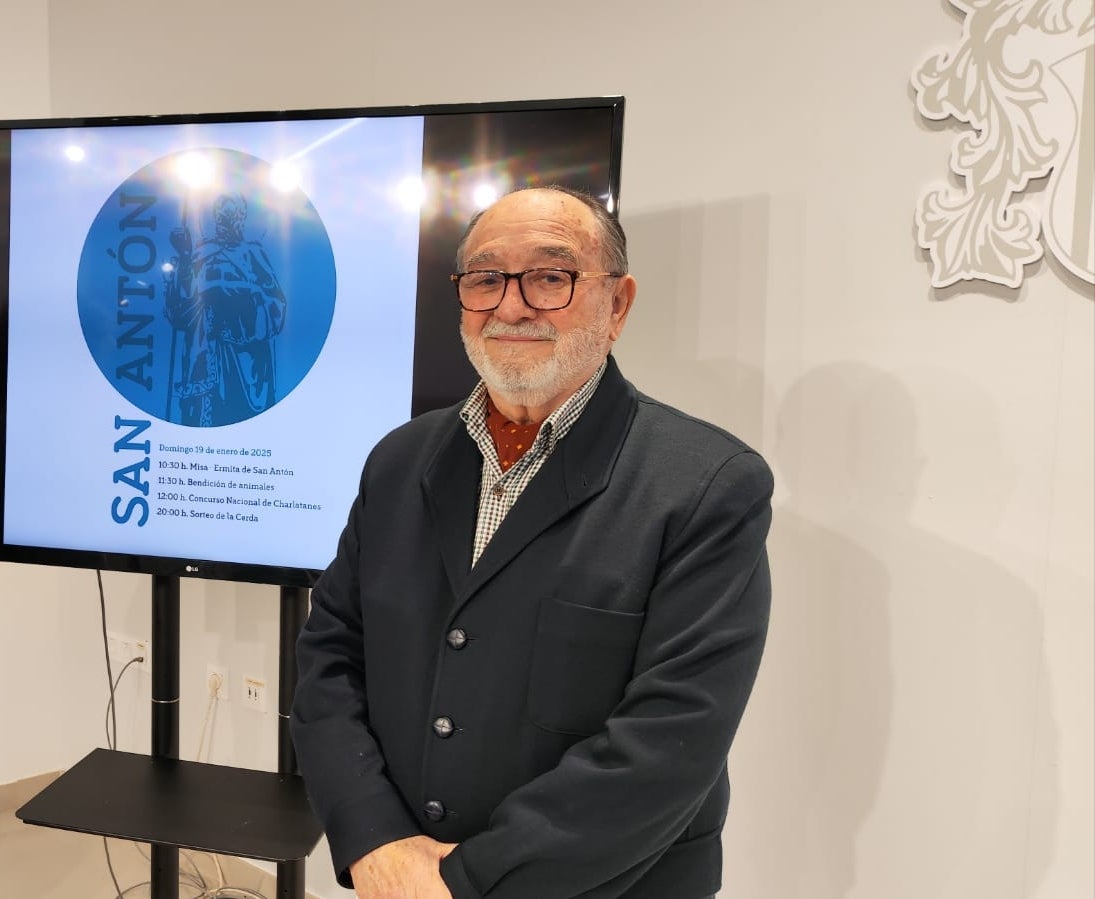 Antonio Luis Galiano nos presenta su libro sobre la 'Presencia de la mujer en la historia y las tradiciones de Orihuela' Antonio Luis Galiano nos presenta su libro sobre la 'Presencia de la mujer en la historia y las tradiciones de Orihuela'