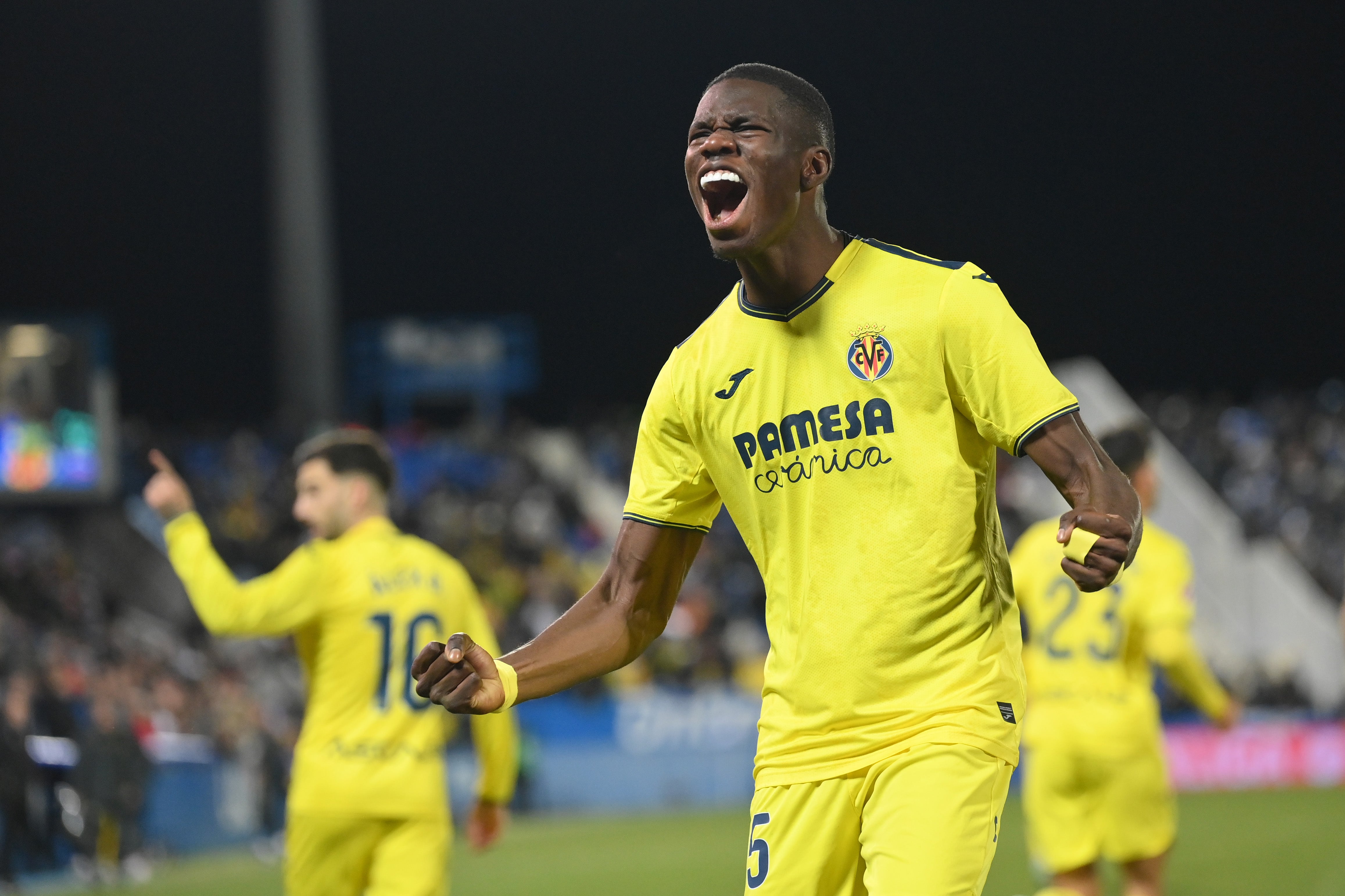 Barry deja el Villarreal y firma por el Everton hasta 2029 Barry deja el Villarreal y firma por el Everton hasta 2029