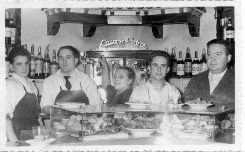 Un restaurante madrileño encuentra un documento que podría convertirlo en el más antiguo del mundo Un restaurante madrileño encuentra un documento que podría convertirlo en el más antiguo del mundo