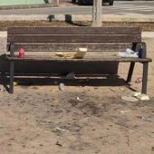 Suciedad, molestias y vandalismo en el Parc La Senda de la Vila.