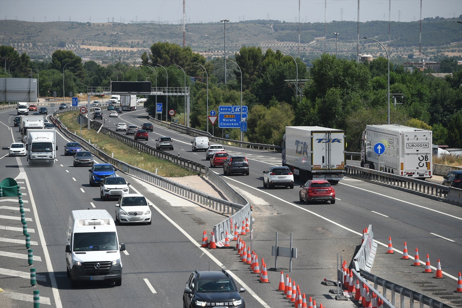 La DGT propone pagar un euro diario por circular y establecer la ocupación mínima a dos personas por coche La DGT propone pagar un euro diario por circular y establecer la ocupación mínima a dos personas por coche