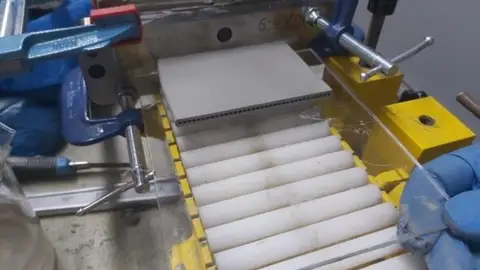 La UEx fabrica filtros cerámicos para depurar las aguas de microplásticos La UEx fabrica filtros cerámicos para depurar las aguas de microplásticos