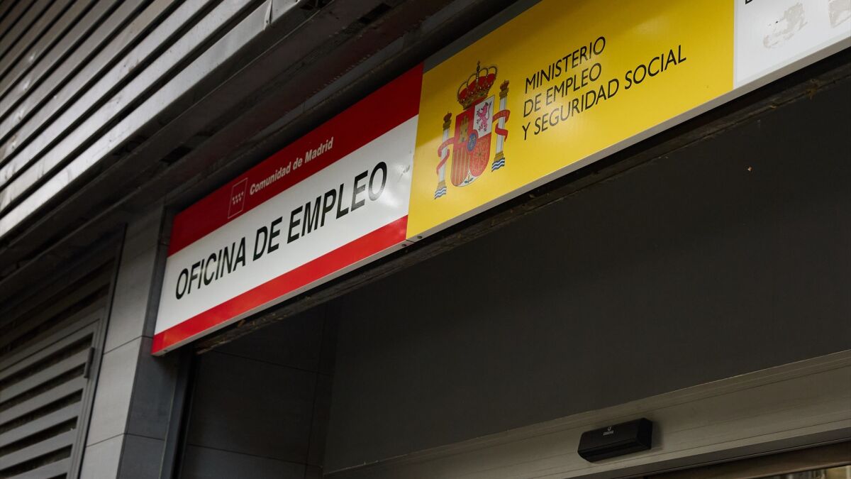 La Brújula de la Economía: El efecto en la aviación de la crisis, el valor de España en la OCDE y los efectos de la inmigración (22/04/2026)