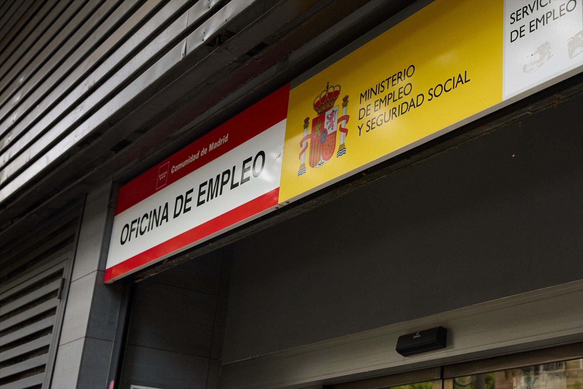 La Brújula de la Economía: El efecto en la aviación de la crisis, el valor de España en la OCDE y los efectos de la inmigración (22/04/2026)