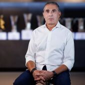 Scariolo cambia roja por blanco 