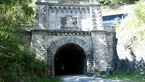 Adjudicado por 2,2 millones de euros el proyecto para reabrir el túnel ferroviario de Somport Adjudicado por 2,2 millones de euros el proyecto para reabrir el túnel ferroviario de Somport