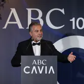 El periodista Carlos Alsina, premio Luca de Tena, interviene durante los premios de periodismo del diario ABC "Mariano de Cavia" El periodista Carlos Alsina, premio Luca de Tena, interviene durante los premios de periodismo del diario ABC "Mariano de Cavia"