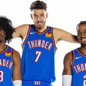 El campeón Thunder tira la casa por la ventana